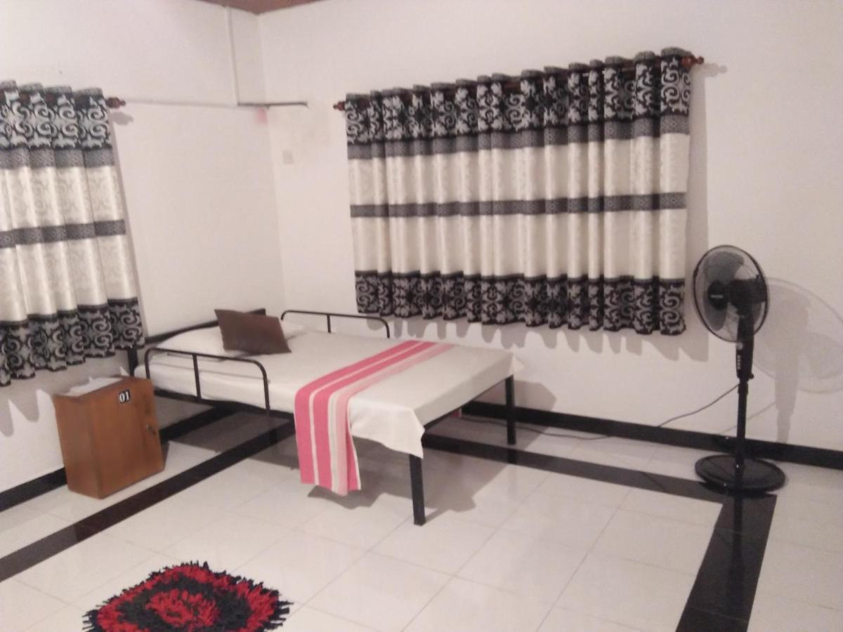 Bed & Bicycle Hostel Dambulla Bilik gambar